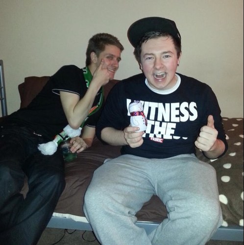19
Summit renewable services
Apprentice
Motherwell college 
Drink
The boys