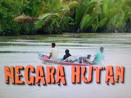 Mencoba menjadi lebih berarti dengan berbagi.