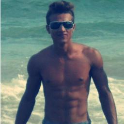 Uai , que mané Bio oque , me Segue vai *-* ai vai saber de min Melhor .. ;p http://t.co/52V2PGBoyr