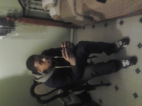 i love my kidzz......!!! &&druggz..! money ..! music ..! clothez..! carz..! and woman
