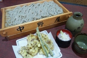 osoba_nakanoya's profile picture. 越後湯沢 へぎそば中野屋本店店長の阿部です。子供四人、子育てに仕事に毎日奮闘してる母ちゃんでもあり。
湯沢生まれの湯沢育ち、湯沢と久保田利伸とユーミン大好き人間。 
只今、2000人のフォロー制限がかかってしまっています。どうか私をフォロー制限から救って下さい！解除後、必ずフォローお返し致します。m(__)m