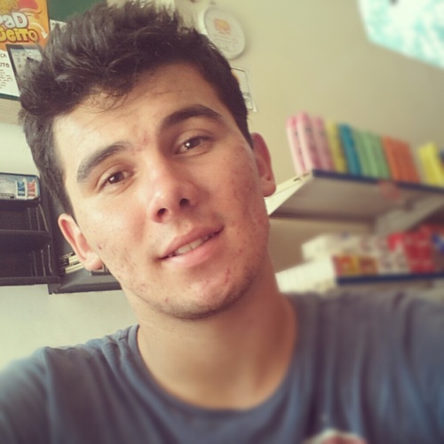''Eu posso voar e alcançar as promessas de deus
A fé vai me levar onde os fracos nunca vão pisar*