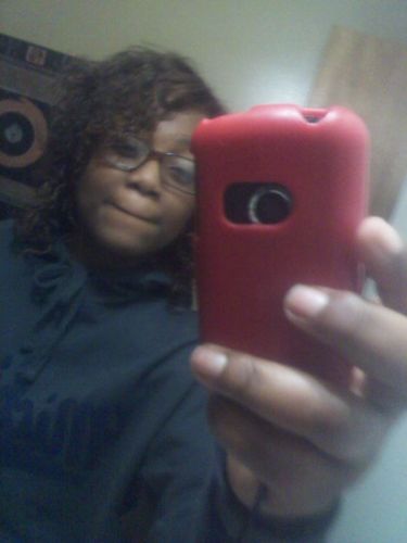 Pretty|Tall|Virgin|15|I play basketball volleyball and softball follow me and ill follow back:)