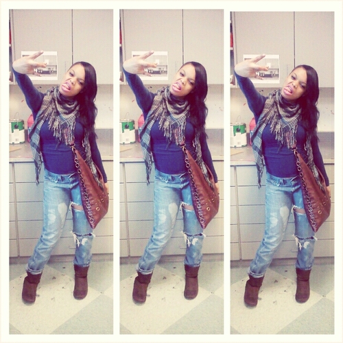 *inhales the cush* *coughs twice* ( then i blow out ) , hello twitterlings ; my names kezia . . .FOLLOW ME , i guess .