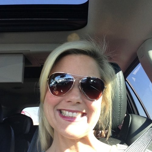 shannemic's profile picture. 