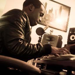 Singer/Songwriter/Dancer/Actor Add my Facebook: https://t.co/FL2c8jcj. bookingsshows @ audeo506@gmail.com or any other music business!