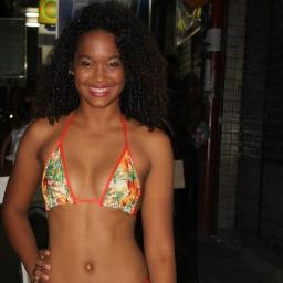 Estudante, bailarina, modelo, miss pernambuco juvenil 2011, 16 anos. Gosto de dança, livros, chocolate e sinceridade xoxo
