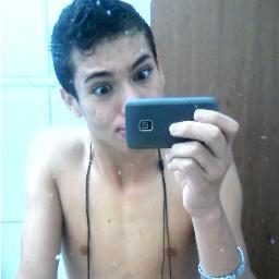 Nos olhos um #Sonho, na chuteira o #Futuro, no rosto #Alegria e a #Ousadia pra conquistar o a    mundo!
