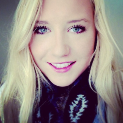 Fashion Promotion and Comms Student. Love all, trust a few, do wrong to none.