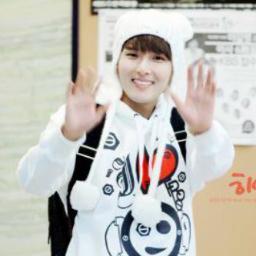 ELF | LOVE ALLAH SWT |Nabi Muhammad SAW |Family| & SUPER JUNIOR|My Biased:
@ryeong9 |@AllriseSilver| @henrylau89 |
Mention For follback|
Unfollow=Unfollback