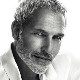 SeniorQuiTweet's profile picture. Avec 1/2 siècle dans la tete et les jambes, toujours a  fond dans tout ce qui peut faciliter la vie du #sénior :-)