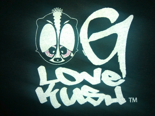 Verified LOVE KUSH Twitter Account. I'm the CEO of LOVE KUSH CLOTHING.  We Always Keep It 100% Real. Hit that Follow Button...