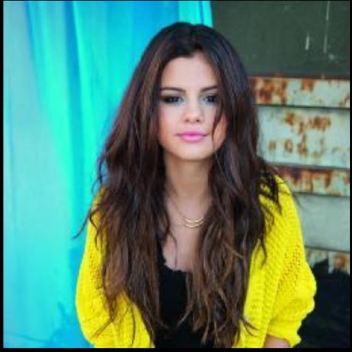 Follow me fans of Selena!! xxx