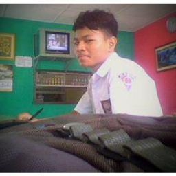 @fb:hendriguys7 
jakarta'27agustus1996
http://t.co/ozfNpOZx
Qoqom Cuetz Cuetz 
medan denai