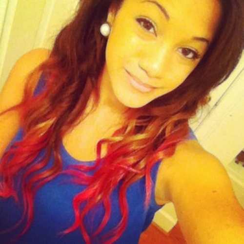 Boss ladies follow me :*