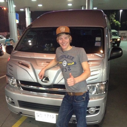 Kirky_9's profile picture. Still tryin to figure out which direction i wanna take in Life,But ive a few years left in me yet,so theres no panic! 3 Priorities Partyin', Racing & Chicas!