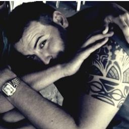 toni_valenciano's profile picture. Vivo, observo, aprendo, sonrío, amo, cuido, creo, trabajo, sueño. Y después de cada día reflexiono, y pienso...que suerte tengo...