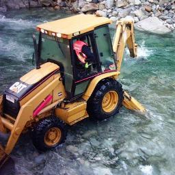 Gebrauchte Baumaschinen und Inserate zu Bagger kaufen oder verkaufen im Bauportal  und anderen Marktplätzen mit Kleinanzeigen und Inseraten http://t.co/Huxy5keI