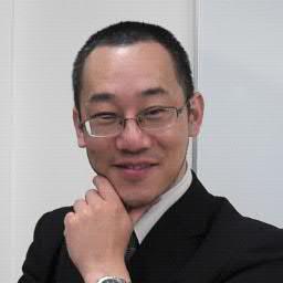 関西福祉大学で社会福祉学を教え、剣道部の副顧問をしています。趣味は大相撲観戦で、だいたい本場所前後に呟いています。贔屓は元小結の常幸龍関です。他にはNHKラジオを聞き流すのが好きです。
