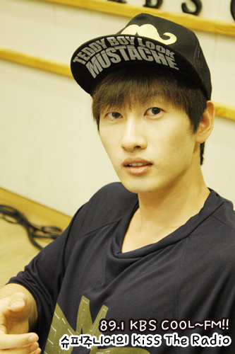 Need FUN ?? Need Laught ?? Want Laugth about Eunhyuk ?? FOLLOW THIS !!