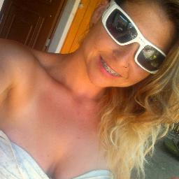 ＴＯＤＡ ㅤＰＯＳＩＴＩＶＩＤＡＤＥㅤ ＥＵㅤＤＥＳＥＪＯ Ａ ＶＯＣＥ！
SigoO tds que me Seguirem# Promessa!
#Retweet e #Favorite nas que gostarem.