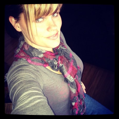 usmcwife3006's profile picture. Happily married to a Marine ⭐ 4 beautiful babies Super Star Consultant with Scentsy ⭐ Love the Red Sox ⚾️ Patriots Fitness lover 
http://t.co/jydyO6D2yi