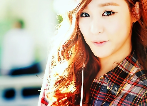 Hello there! Let me introduce myself. Verified Tiffany Hwang of Girls' Generation by @IntEnt_RP • 89L • Here comes trouble, ttara hae • Fantalk? Allowed.