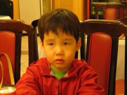 yuncholi's profile picture. 