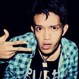 saya adalah pemegang kunci gerbang Negeri Mawar....kenapa saya berkata begitu,,,karna begitulah aku,,,,terimakasih atas penawarannya,,,