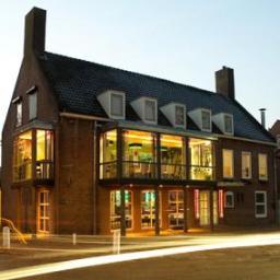 De Buitenpoort in Huissen is een zalencentrum voor feesten en partijen. Ook organiseren wij regelmatig evenementen.