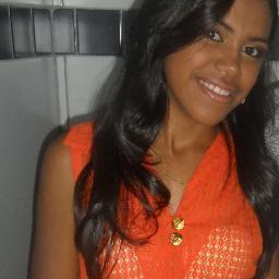 16 Anos,são paulina, boba, insegura, romantica,sonhadora  e  Irmã do @janilsompereira Quer saber mais, Me Segue.