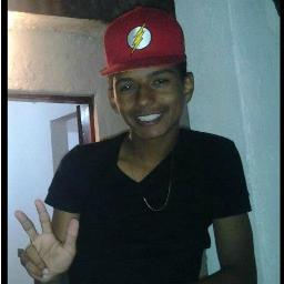 Faço de tudo um pouco. http://t.co/oGSpw3xl