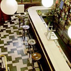 CAFÉ Y CERVECERIA.
DISPONIBLE X JUBILACIÓN
Evoca los cafés centroeuropeos de principio del siglo XX. Artístico Literario Lírico Elegante y Tradicional.