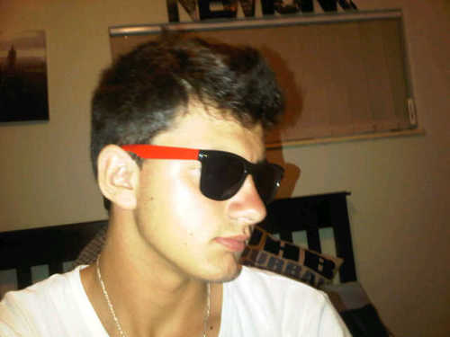 ~Live the way I want~  _FWUT_                                                                           Follow ~Shout(ME)out~