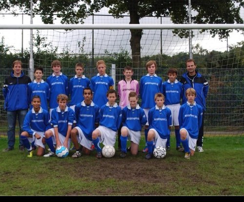 Voeg toe; 29152E2C en stencapel@hotmail.com follow back!:D