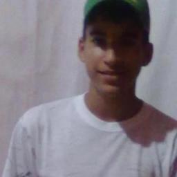 15 anos. santista roxo... paixões: chocolate e garotas kkk    folow-me?