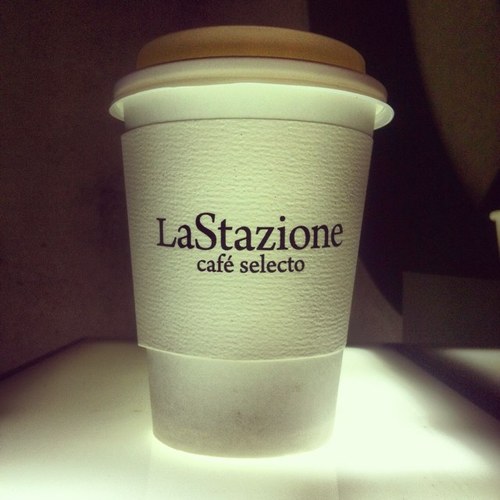 LaStazione's profile picture. El Twitter de La Stazione Espresso Bar....coffeegeeks, fanatics and most probably the more coffee obsessed coffeebar in this city.