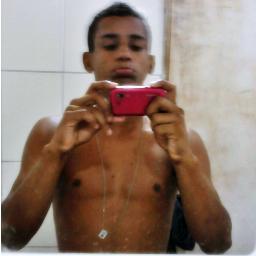 Ainda 16,festeiro,um funkeiro carinhoso,estudante,e sempre tentando ser o melhor pra te fazer feliz..Sem mais delongas,esse sou eu! -  http://t.co/YG3zMUmB