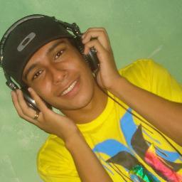 O Dj que vem surgindo nas pistas cariocas, conheça meu trabalho no site abaixo e faça da sua festa um verdadeiro evento.
