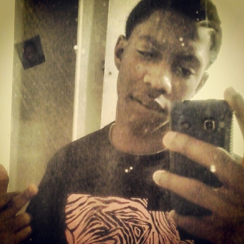 #TeamLebron #Football #Basketball #22 | LYRIC Was Here! :) | Getting Money Is A Daily Thing, G Shit, Real Shit ^__^ | @WASSUPP_DRELL:)