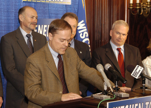 State Senator for Wisconsin’s 2nd District serving portions of Brown, Outagamie and Shawano Counties. Chair of the Natural Resources and Energy Committee.