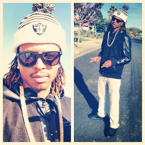 Just a young man tryna live life the best way i can & doing the things that i love. IG:@smoothasiwannabe