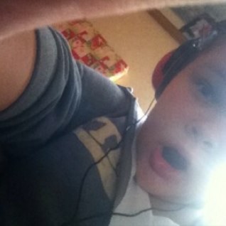 desiree_anika's profile picture. 