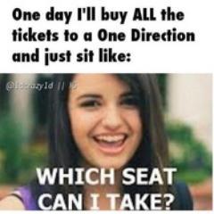 EmoNerdyChick's profile picture. 