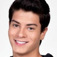 Pra mim o sorriso de cada um dos Rebeldes, é o que 
vale pra mim, cada um deles são a minha razão de viver. https://t.co/x3IiyzFi