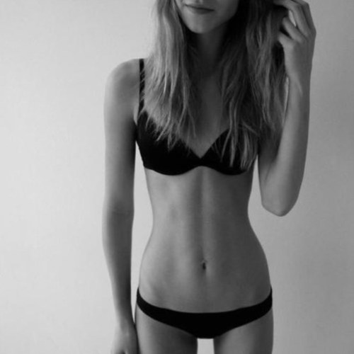 Trying desperately to reach perfection. Anorexia. 18, 5'2, Size: 00, CW: 88.0; GW: 85, GW: 80, UGW: 75