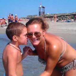 LuciaMosca71's profile picture. Non educare tuo figlio a diventare Ricco...aducalo ad essere felice così quando sarà grande conoscerà il Valore delle cose...non il loro prezzo.