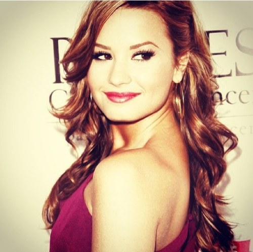 Desda primeira vez que ouvir Demi cantar tocou meu coraçao! Te amo @ddlovato Since: 21/12/12
