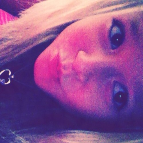 Ok so my name is kayla and i love singing and i just love the show victorious omg so follow me over and out thanks xoxo ;)