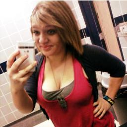 Ayye! It's Lisa here!(: I'm a sophomore at Hooks High School. Livin',Partyin', Same ol' shit. 16.! Living Life to the Fullest. #Fwm #Yolo #Ayye ;))